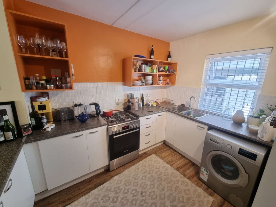 To Let 2 Bedroom Property for Rent in Claremont Upper Western Cape